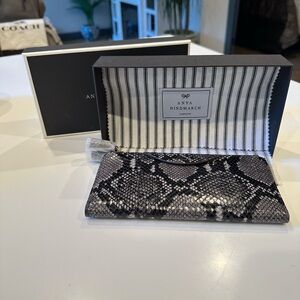 Anya Hindmarch Wallet * Full Inclusion